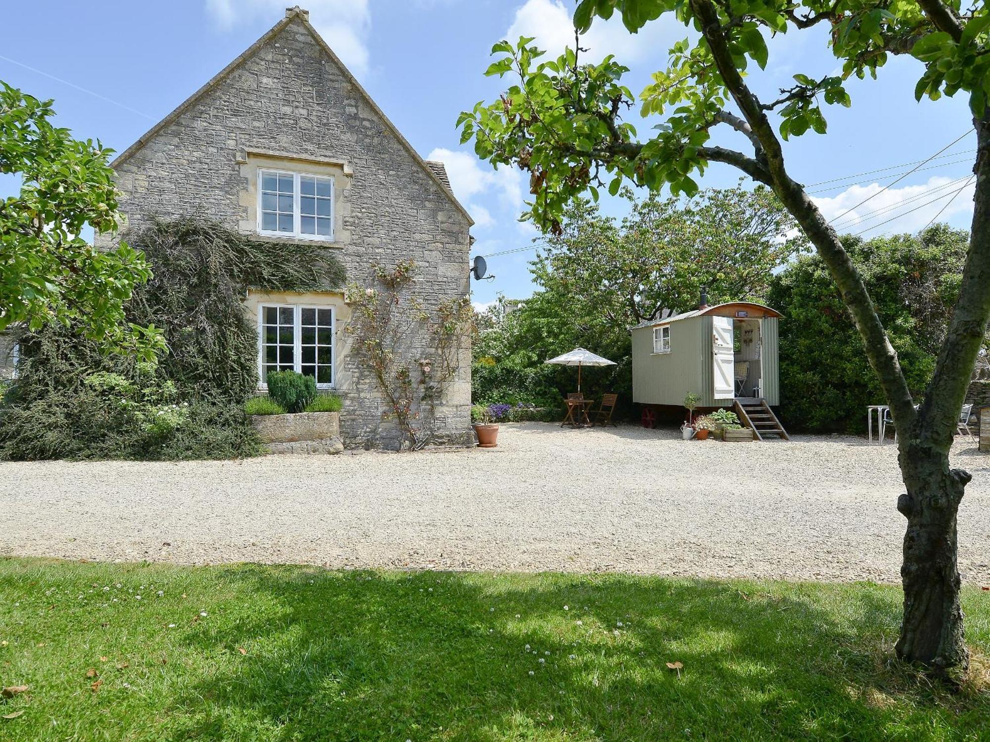 The Stables At Daubeneys Villa Colerne Bagian luar foto